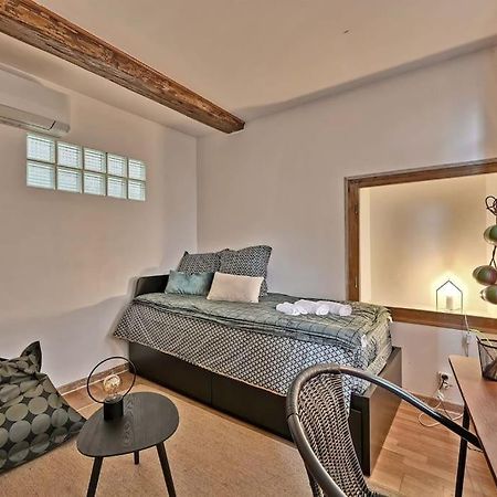 La Bulle - Parking Gratuit En Souterrain - 2 Mins Du Palais Des Papes - Clim Ac - Wifi Apartment Avignon Ngoại thất bức ảnh