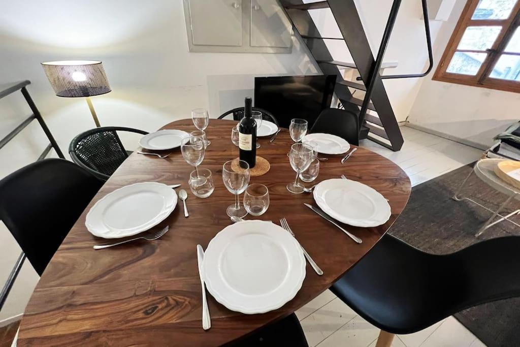 La Bulle - Parking Gratuit En Souterrain - 2 Mins Du Palais Des Papes - Clim Ac - Wifi Apartment Avignon Ngoại thất bức ảnh