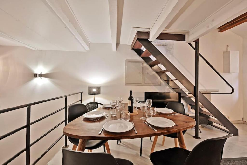 La Bulle - Parking Gratuit En Souterrain - 2 Mins Du Palais Des Papes - Clim Ac - Wifi Apartment Avignon Ngoại thất bức ảnh