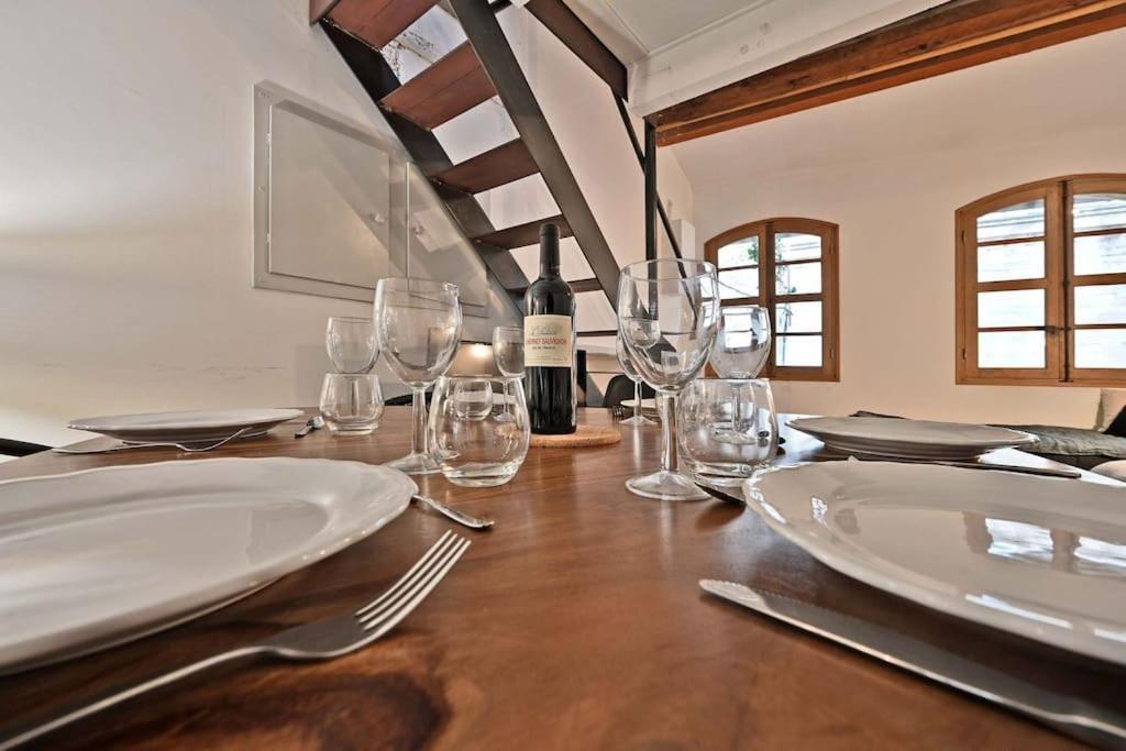 La Bulle - Parking Gratuit En Souterrain - 2 Mins Du Palais Des Papes - Clim Ac - Wifi Apartment Avignon Ngoại thất bức ảnh