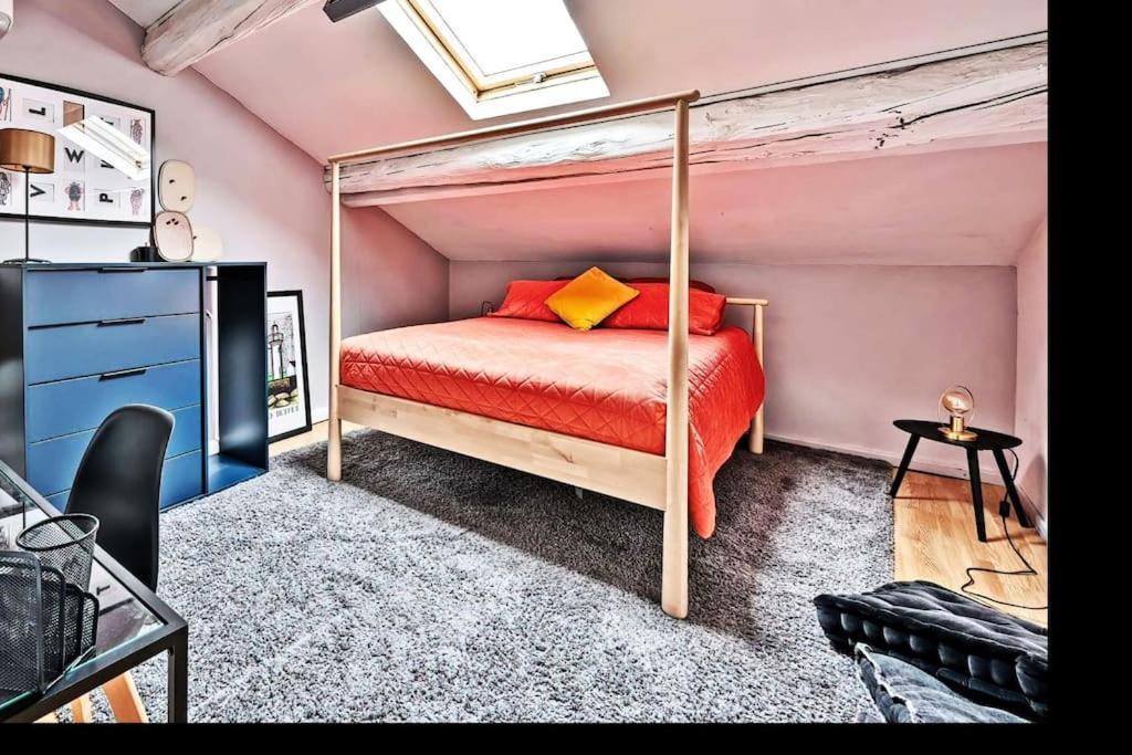 La Bulle - Parking Gratuit En Souterrain - 2 Mins Du Palais Des Papes - Clim Ac - Wifi Apartment Avignon Ngoại thất bức ảnh