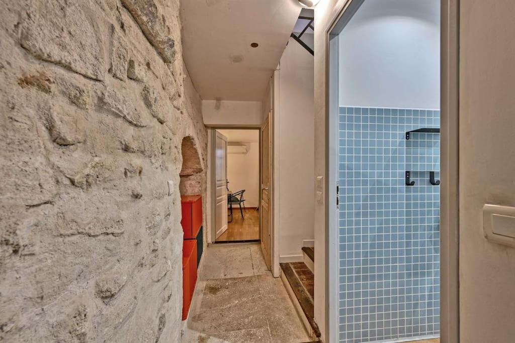 La Bulle - Parking Gratuit En Souterrain - 2 Mins Du Palais Des Papes - Clim Ac - Wifi Apartment Avignon Ngoại thất bức ảnh