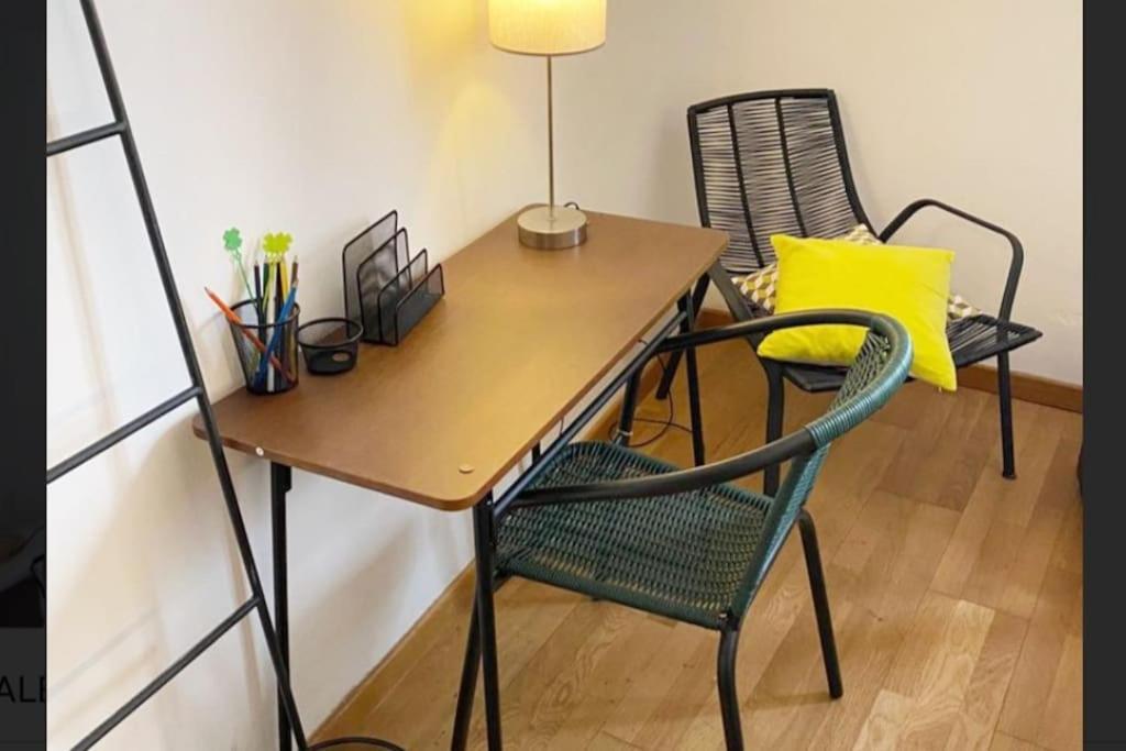 La Bulle - Parking Gratuit En Souterrain - 2 Mins Du Palais Des Papes - Clim Ac - Wifi Apartment Avignon Ngoại thất bức ảnh